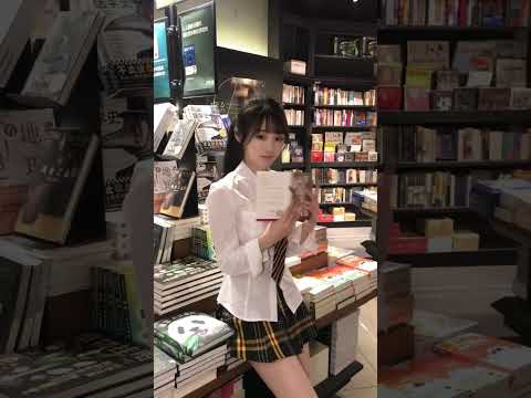 No one can compare to you in my memory||The bookstore has such an atmosphere when taking pictures~
